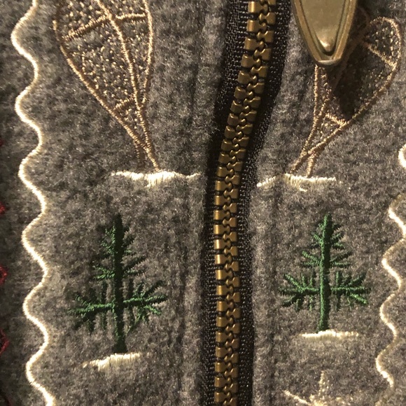 Vintage ATG Embroidered Wool Blend Canadian Sweater- 437 $65 or $50 w/offer - Picture 2 of 5